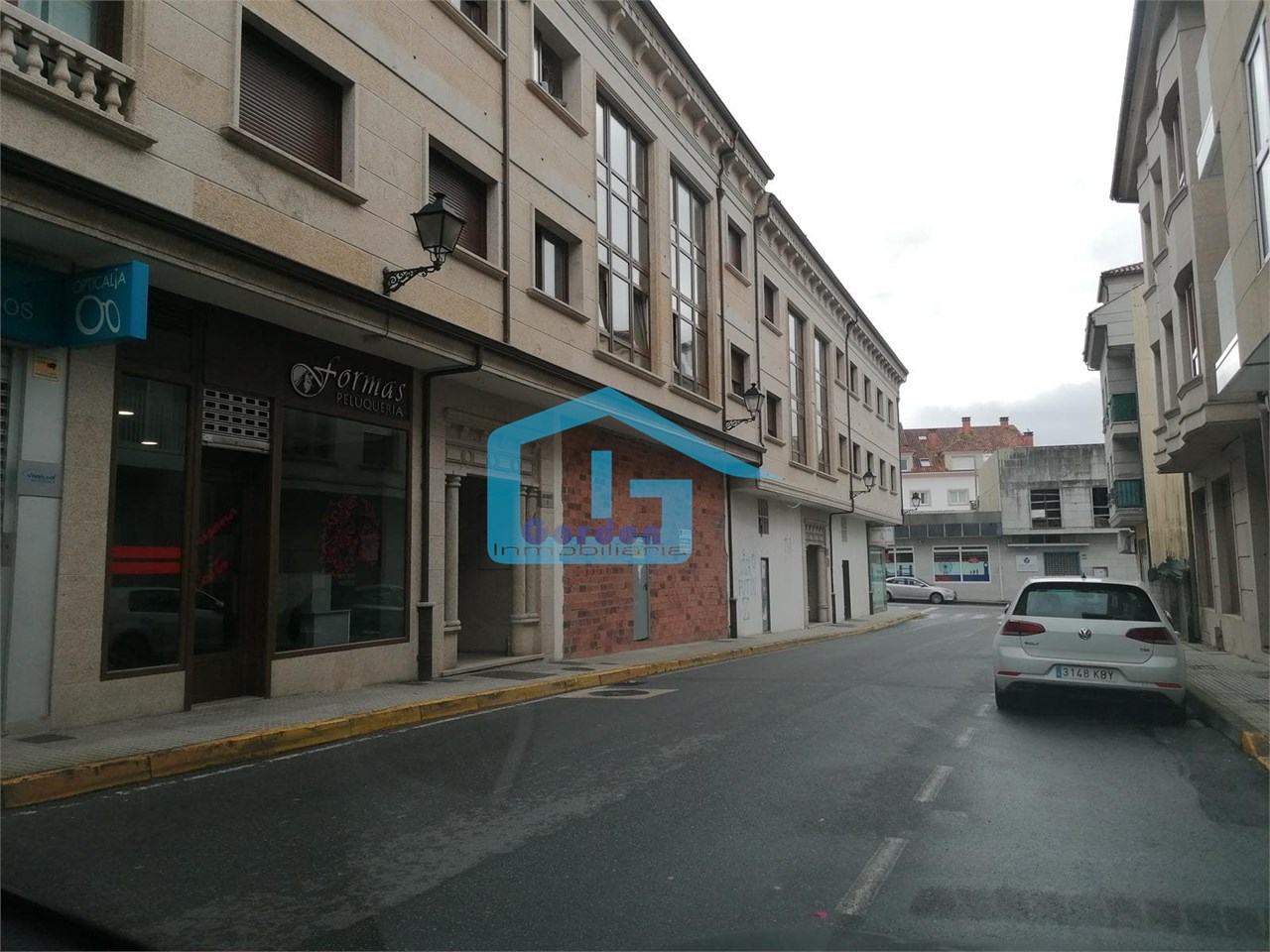Foto 1 Cambados: A7154: Amplio local comercial situado en el centro de la ciudad...