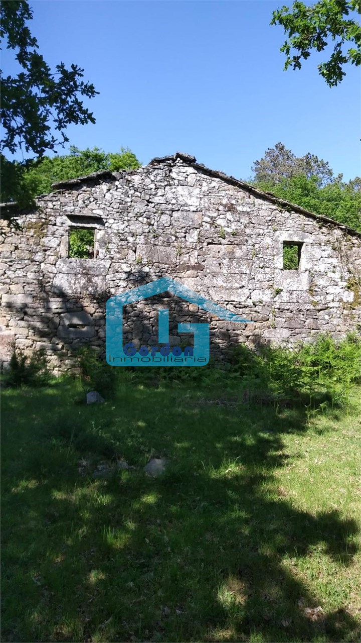 Foto 19 Cerdedo: A5826: Casa de piedra en ruinas, con finca alrededor... preciosas vistas...