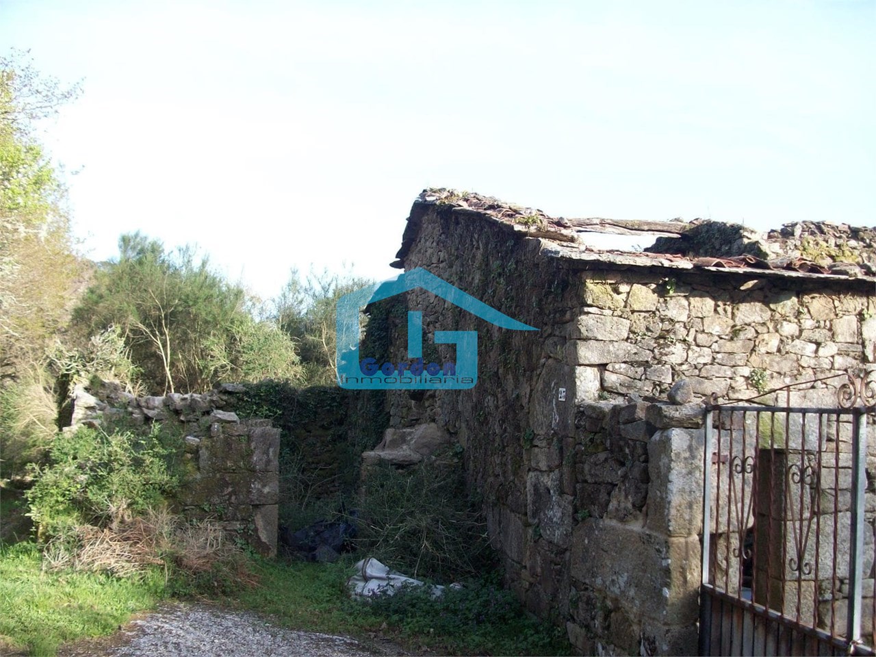 Foto 28 Cerdedo: A5826: Casa de piedra en ruinas, con finca alrededor... preciosas vistas...